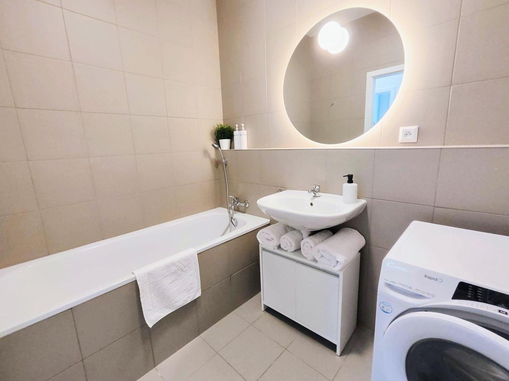 Wings - Brand New - Presidential Garden - Free Parking Apartment Братислава Екстериор снимка